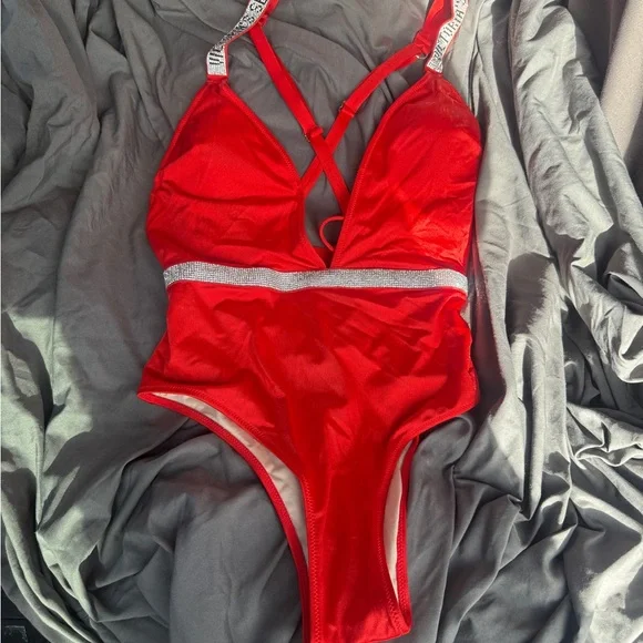 Victoria's Secret Bling Strap Swimsuit Fiery Red One-Piece sz medium new w/o tag - Picture 4 of 10